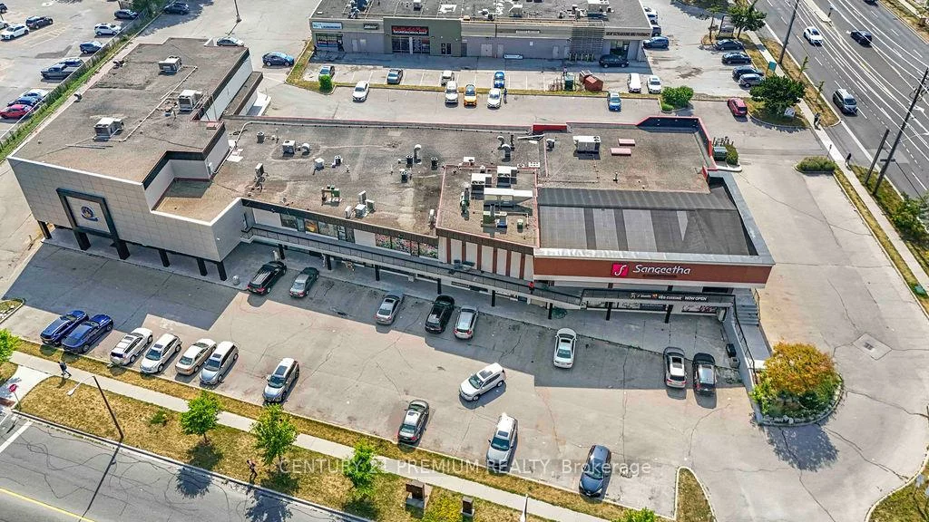 3601, Lawrence, Woburn, Toronto