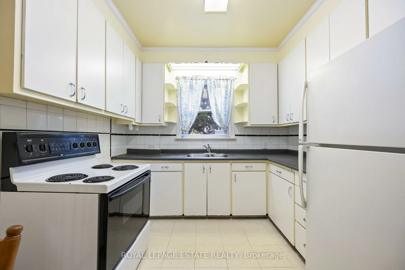 877, Broadview, Playter Estates-Danforth, Toronto