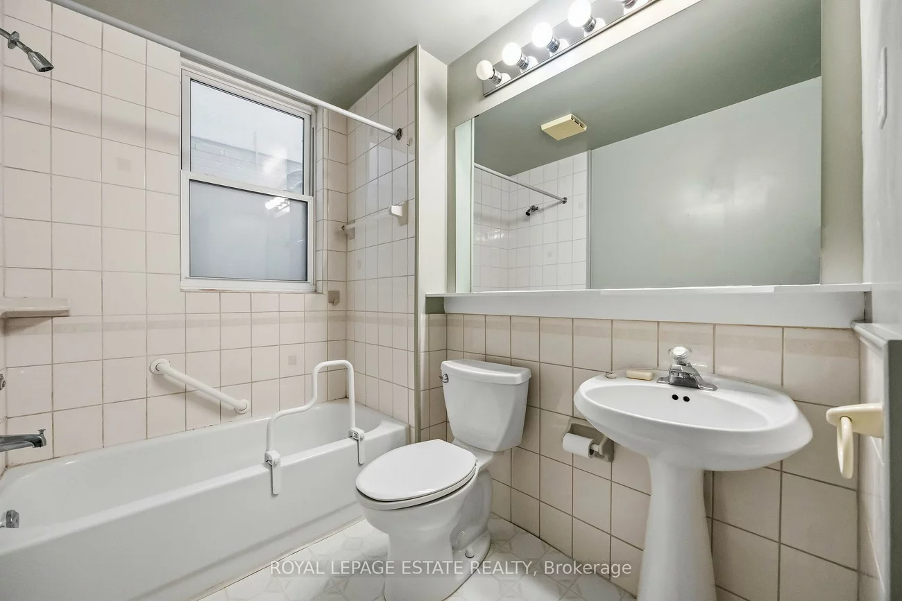 877, Broadview, Playter Estates-Danforth, Toronto