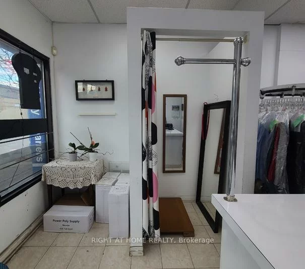 2207, Gerrard, East End-Danforth, Toronto