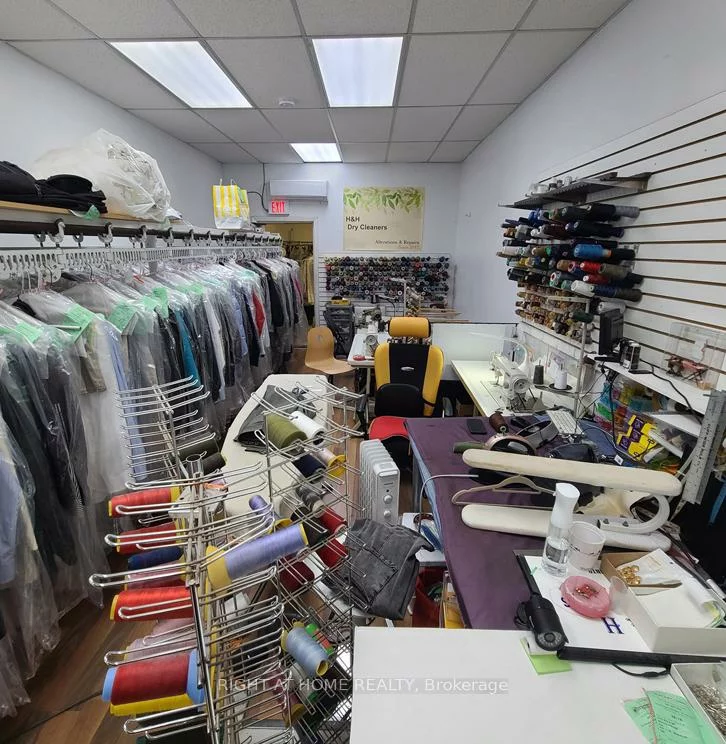 2207, Gerrard, East End-Danforth, Toronto