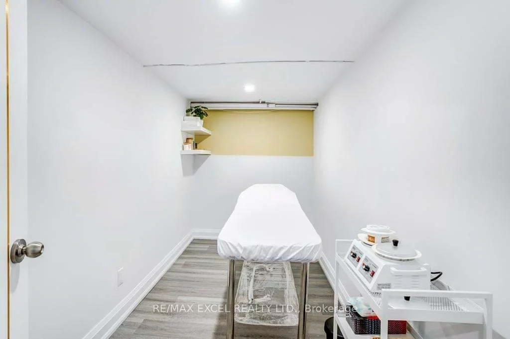 1883, Queen, The Beaches, Toronto