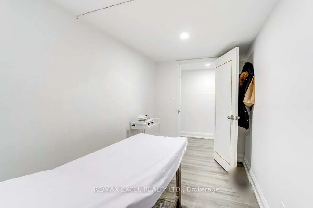 1883, Queen, The Beaches, Toronto