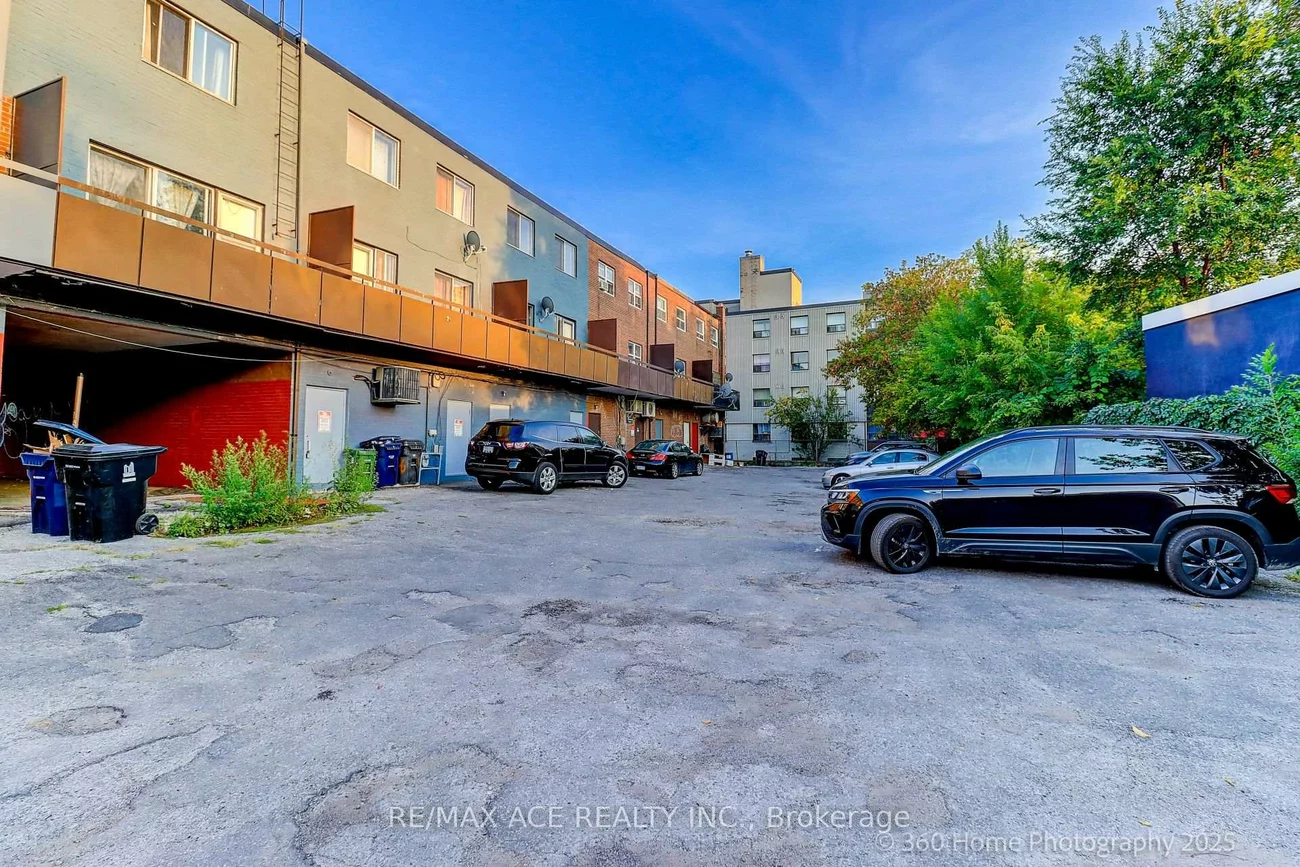 426-428, Dawes, O'Connor-Parkview, Toronto