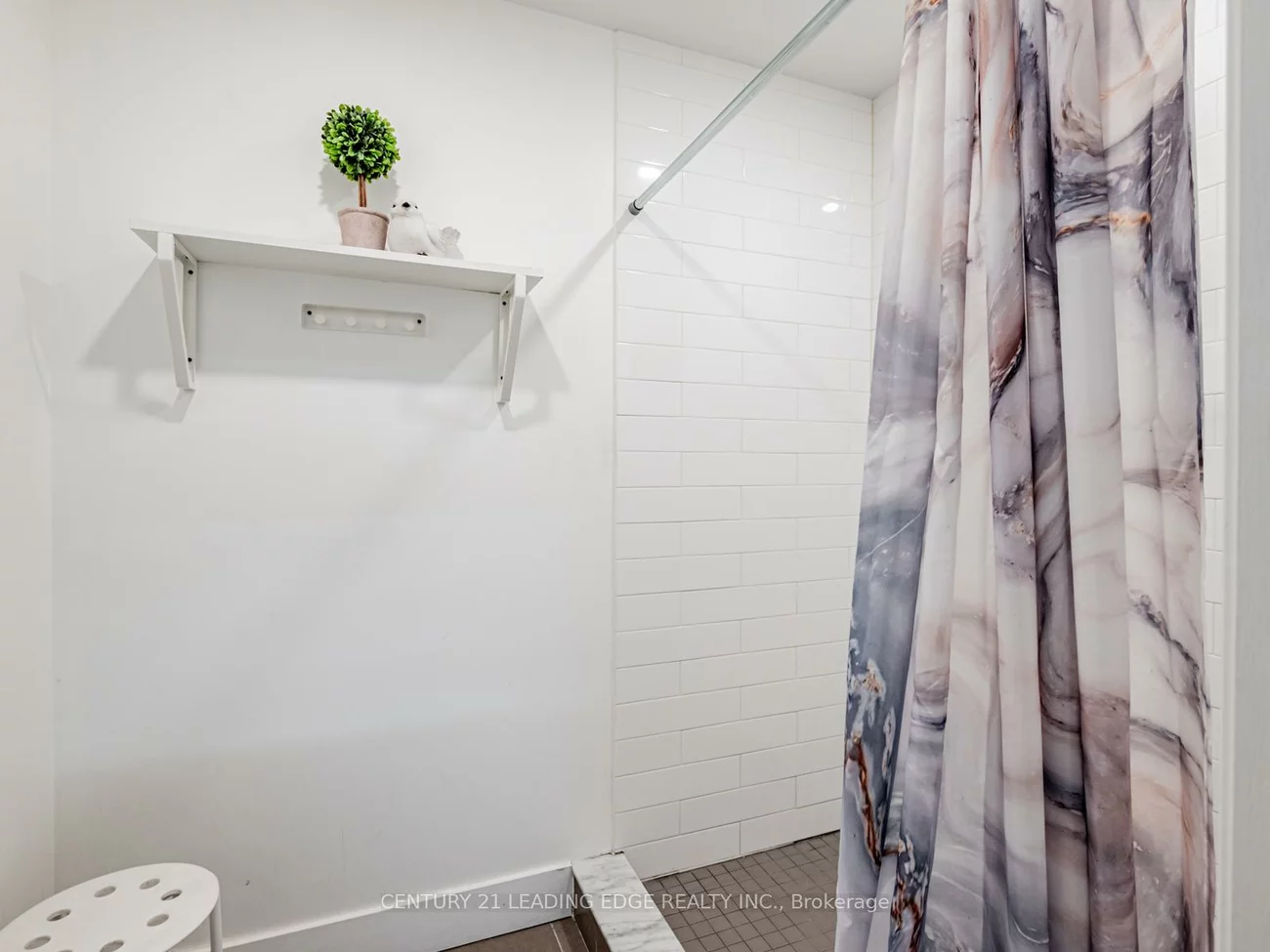 19, DICKENS, South Riverdale, Toronto