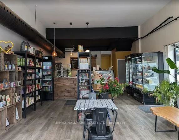 2256, Queen, The Beaches, Toronto