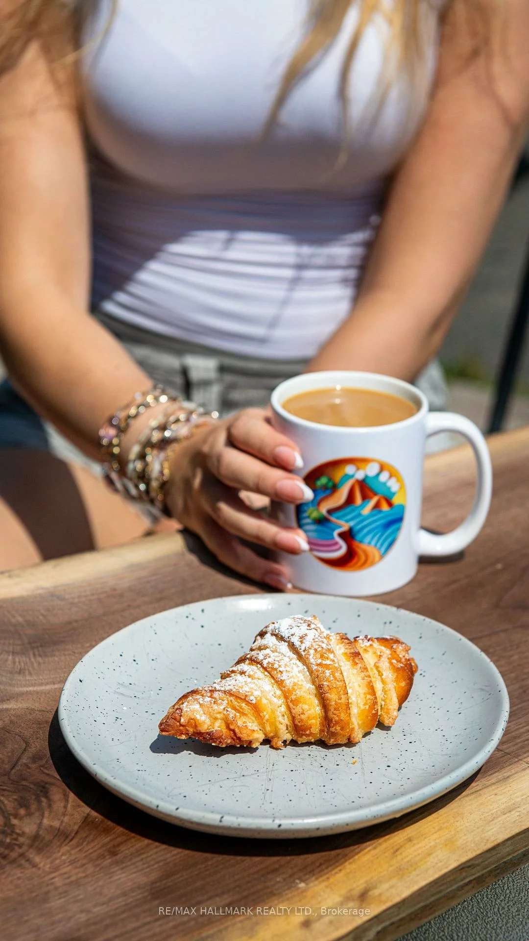 2256, Queen, The Beaches, Toronto