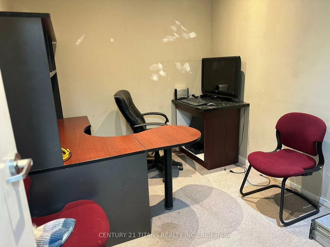 20, Venture, Rouge E11, Toronto