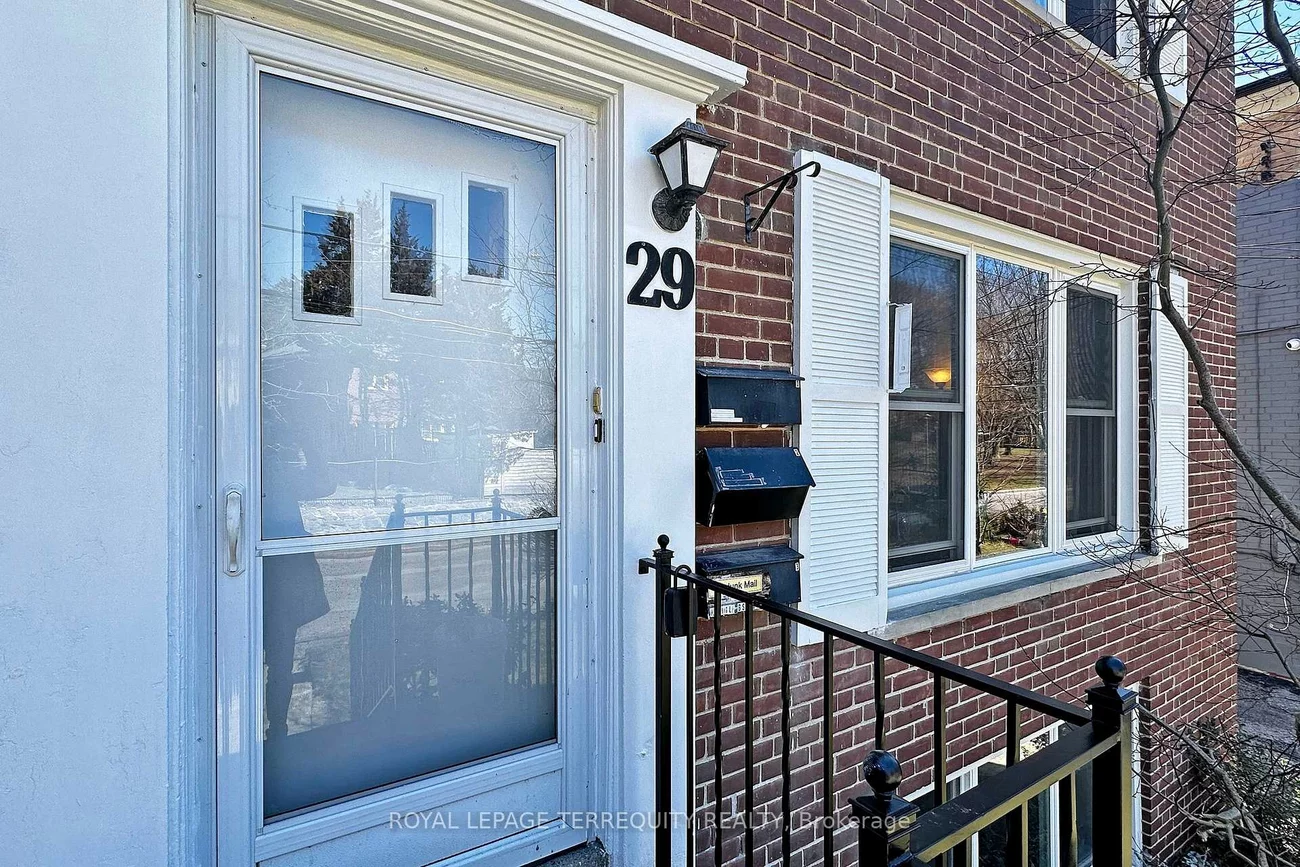 29, Love, East End-Danforth, Toronto