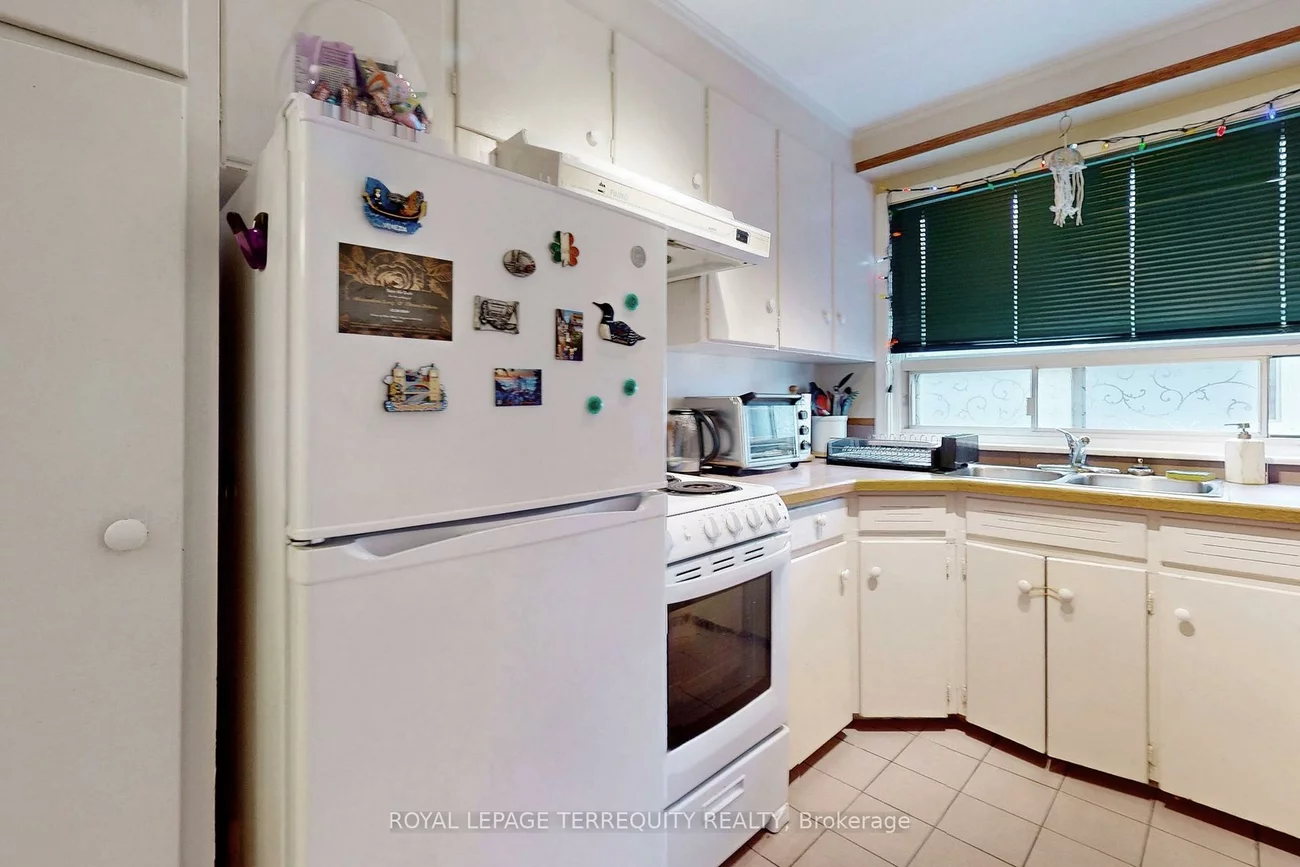 29, Love, East End-Danforth, Toronto