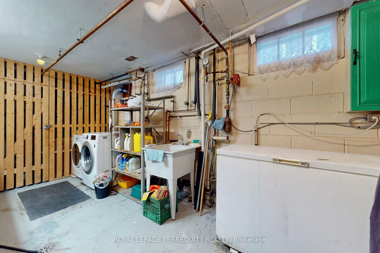 29, Love, East End-Danforth, Toronto