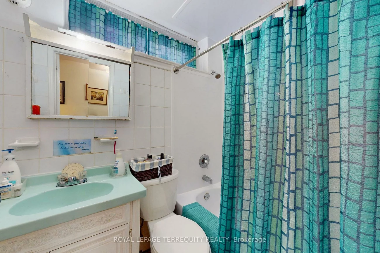 29, Love, East End-Danforth, Toronto