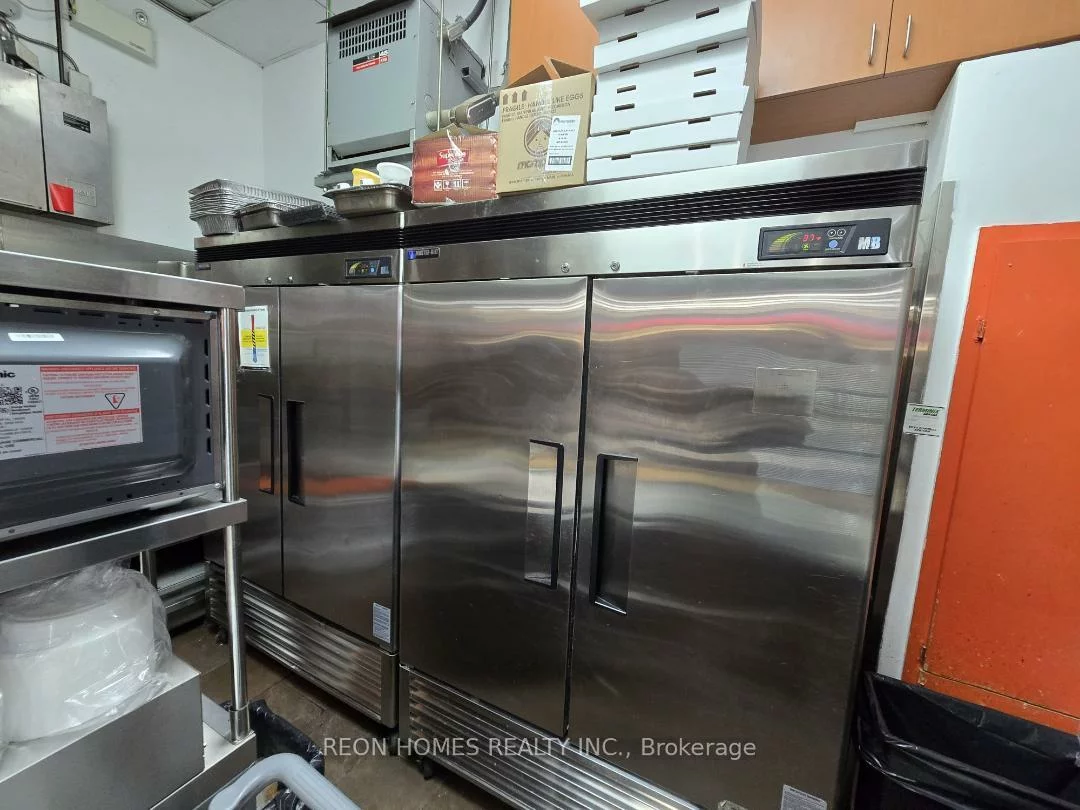 1571, Sandhurst, Agincourt North, Toronto