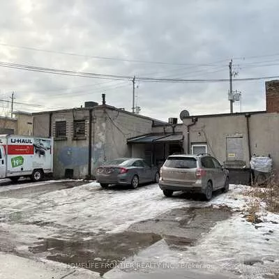 1019, Coxwell, East York, Toronto