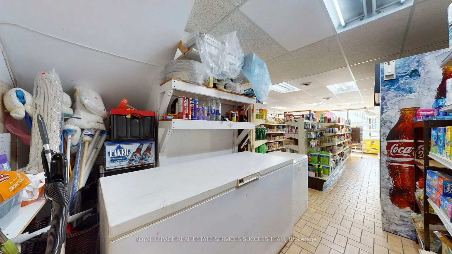 404, Woodfield, Greenwood-Coxwell, Toronto