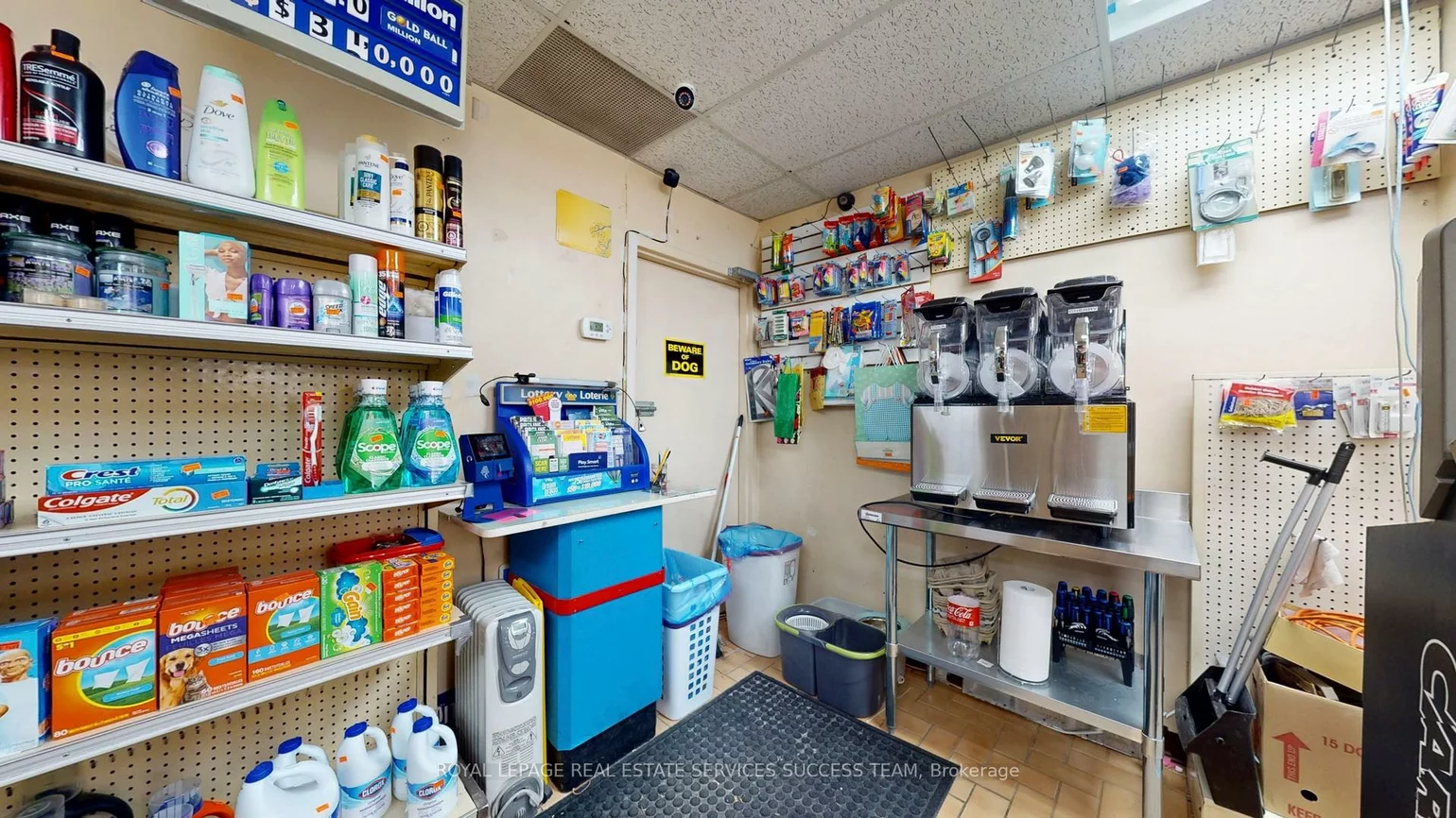 404, Woodfield, Greenwood-Coxwell, Toronto