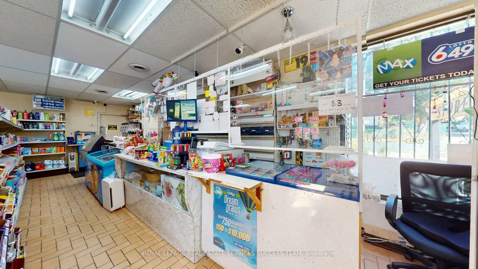 404, Woodfield, Greenwood-Coxwell, Toronto