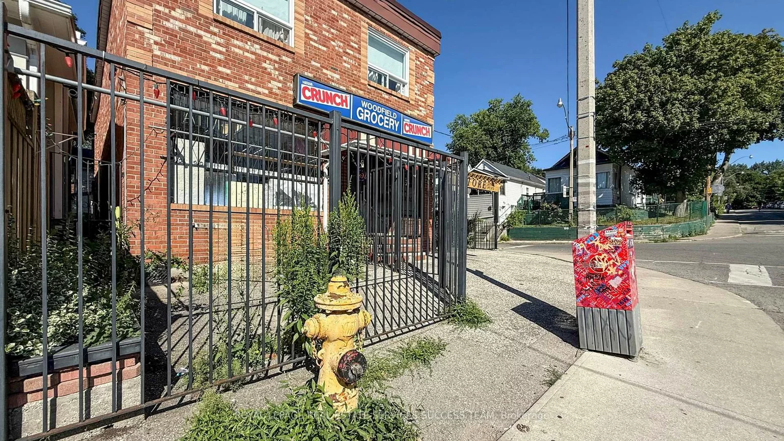 404, Woodfield, Greenwood-Coxwell, Toronto