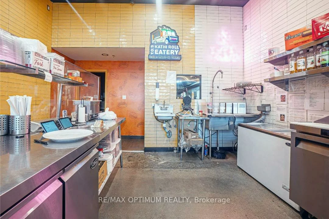 5651, Steeles, Milliken, Toronto