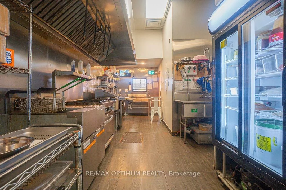 5651, Steeles, Milliken, Toronto