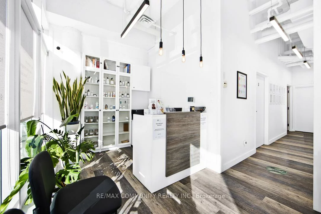 3520, Danforth, Oakridge, Toronto