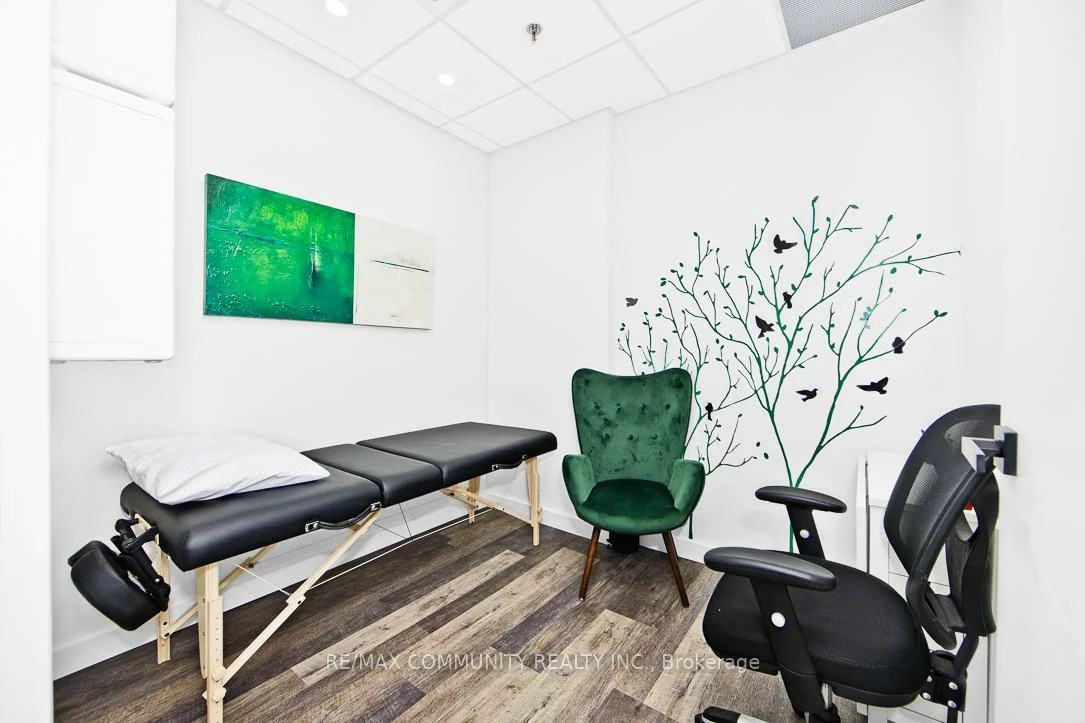 3520, Danforth, Oakridge, Toronto