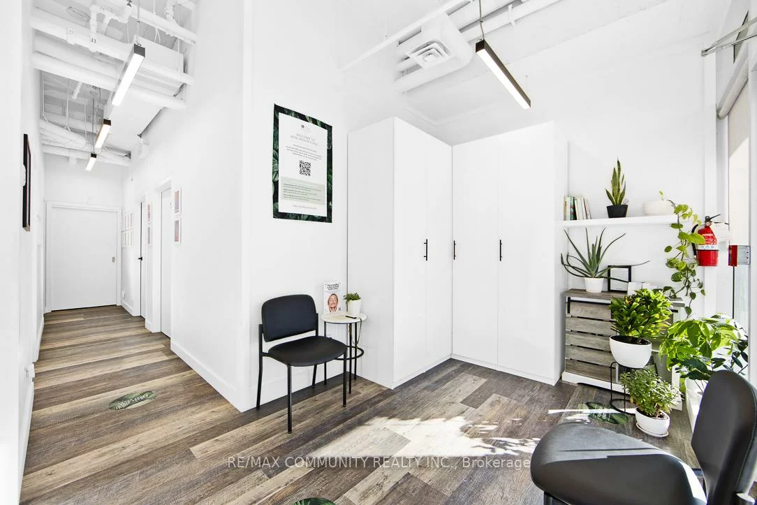 3520, Danforth, Oakridge, Toronto