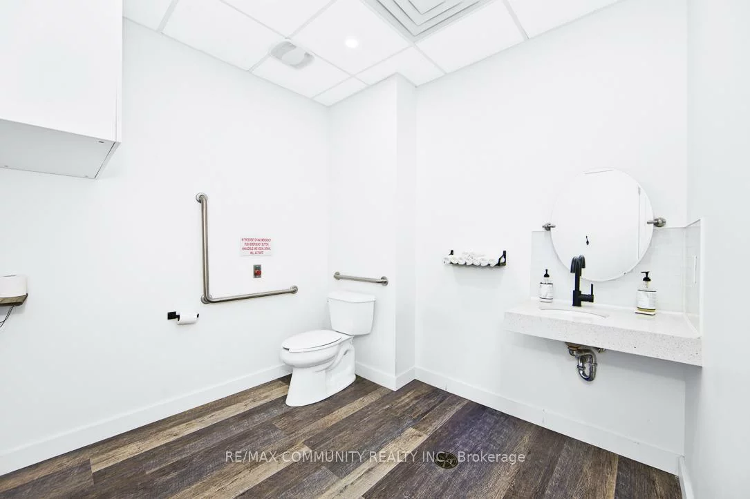 3520, Danforth, Oakridge, Toronto