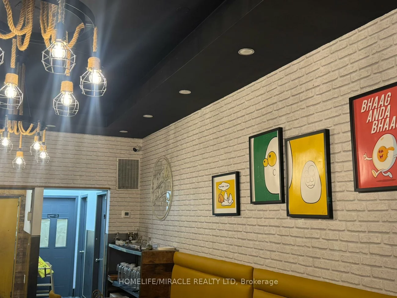 1348, Kennedy, Dorset Park, Toronto