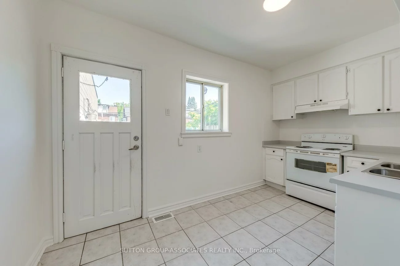 1224, Danforth, Danforth, Toronto