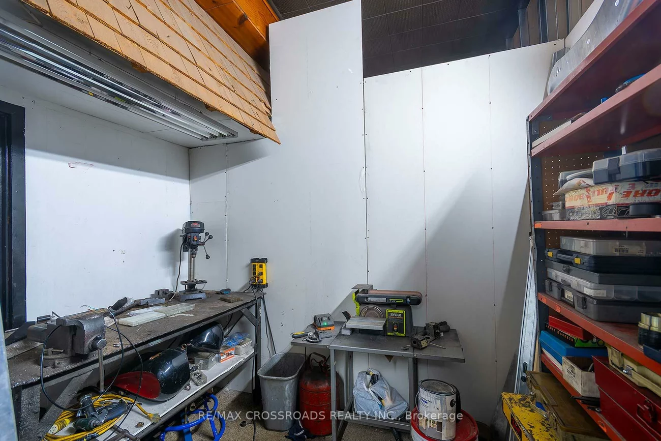 2230, Kingston, Birchcliffe-Cliffside, Toronto