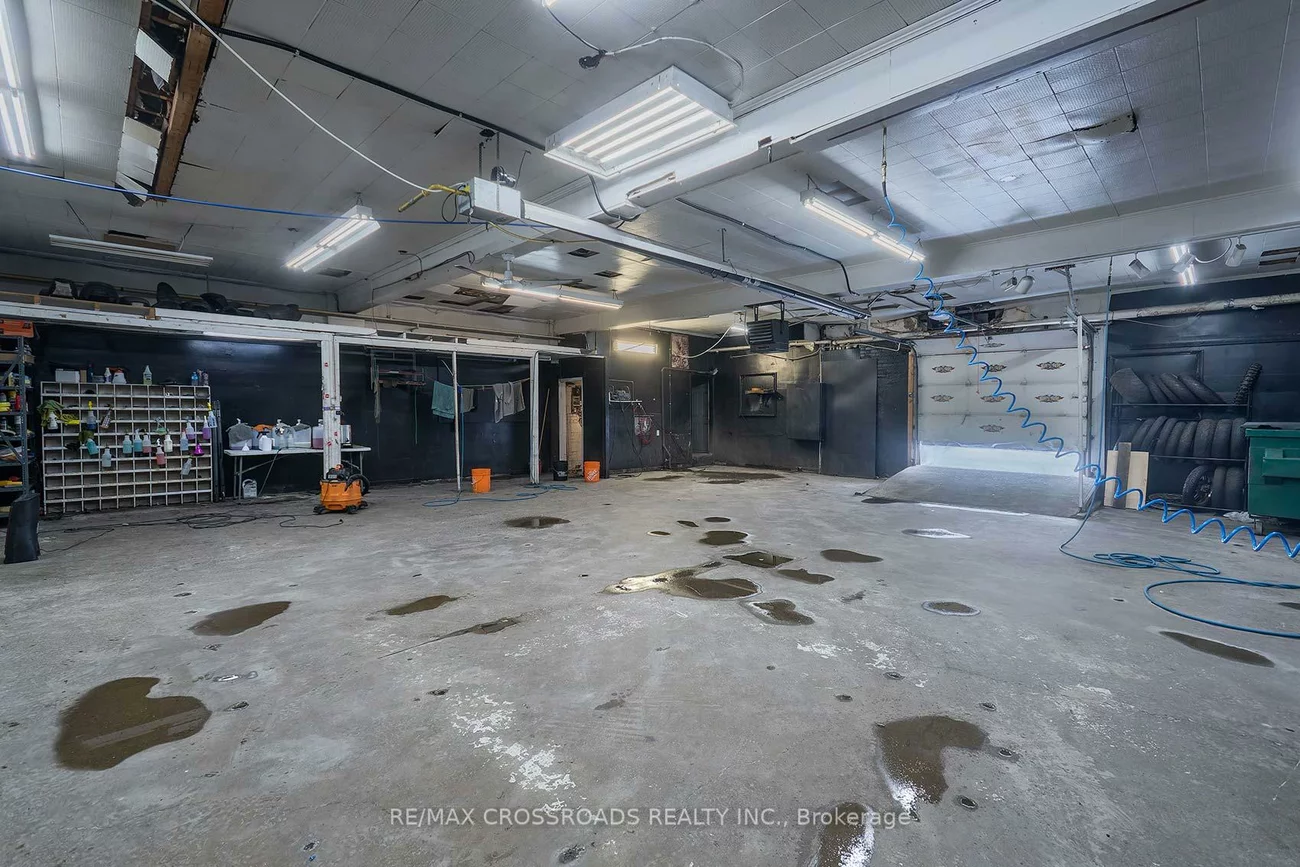 2230, Kingston, Birchcliffe-Cliffside, Toronto