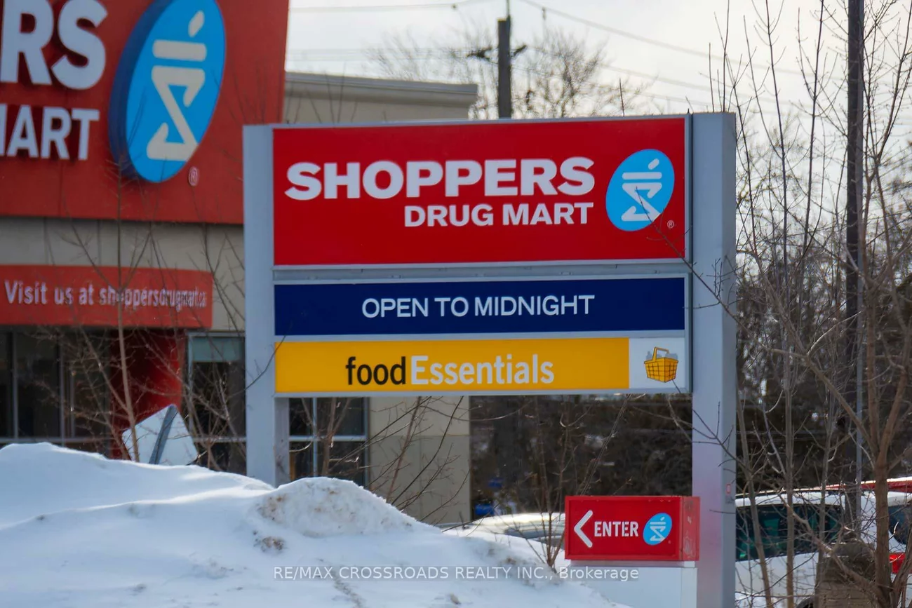 2230, Kingston, Birchcliffe-Cliffside, Toronto