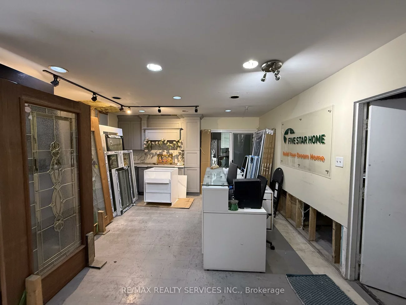 40, Melford, Malvern, Toronto