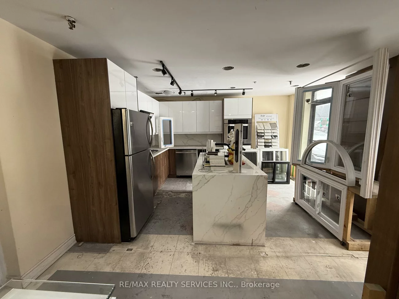 40, Melford, Malvern, Toronto