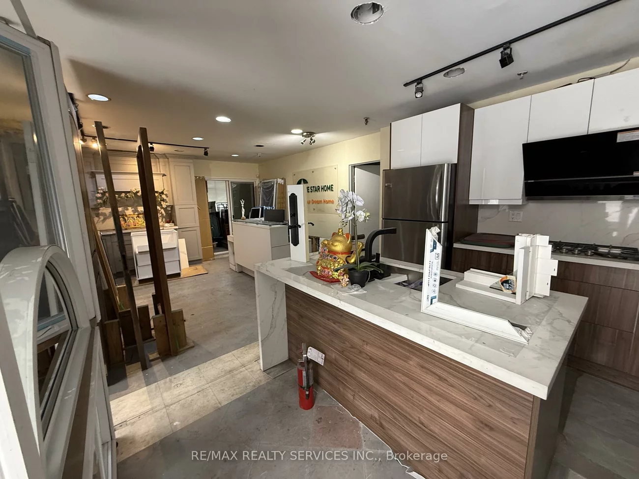 40, Melford, Malvern, Toronto