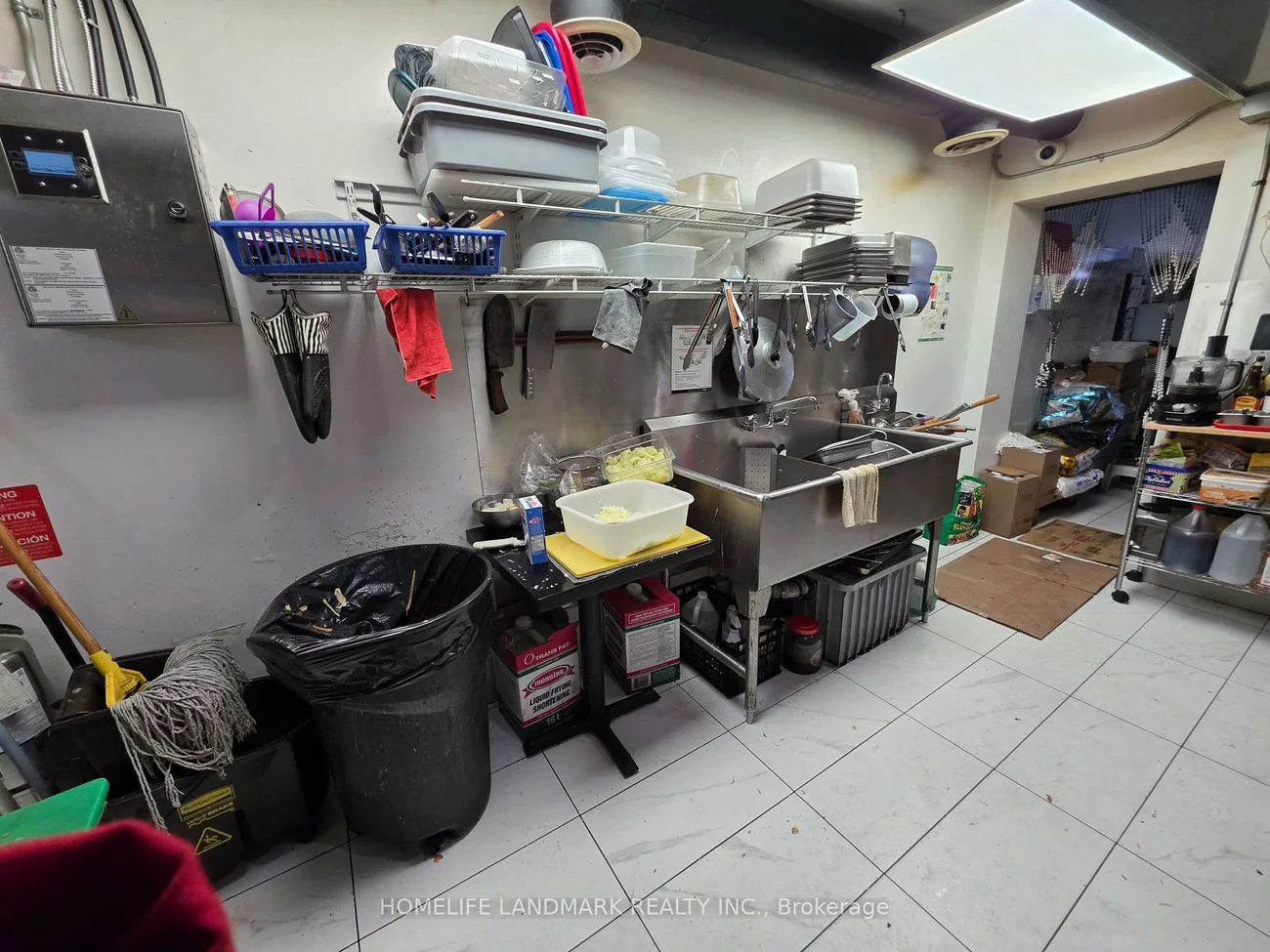 1027, Pape, Danforth Village-East York, Toronto