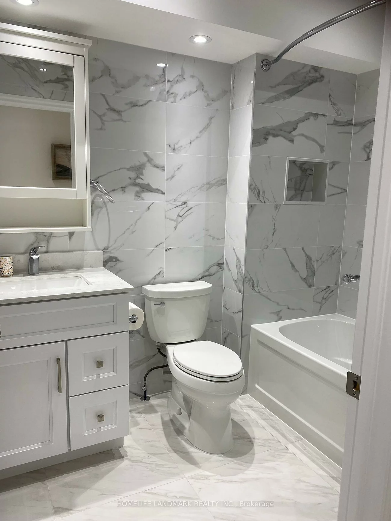 1027, Pape, Danforth Village-East York, Toronto