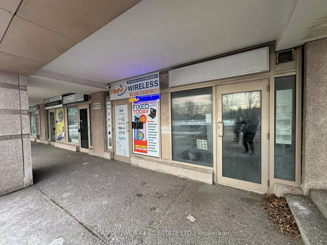 108, Corporate, Woburn, Toronto