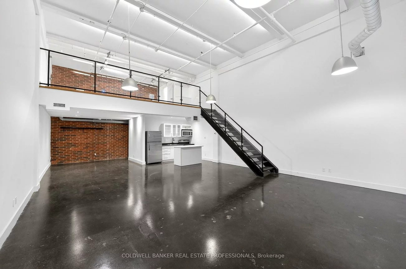 1159, Dundas, South Riverdale, Toronto