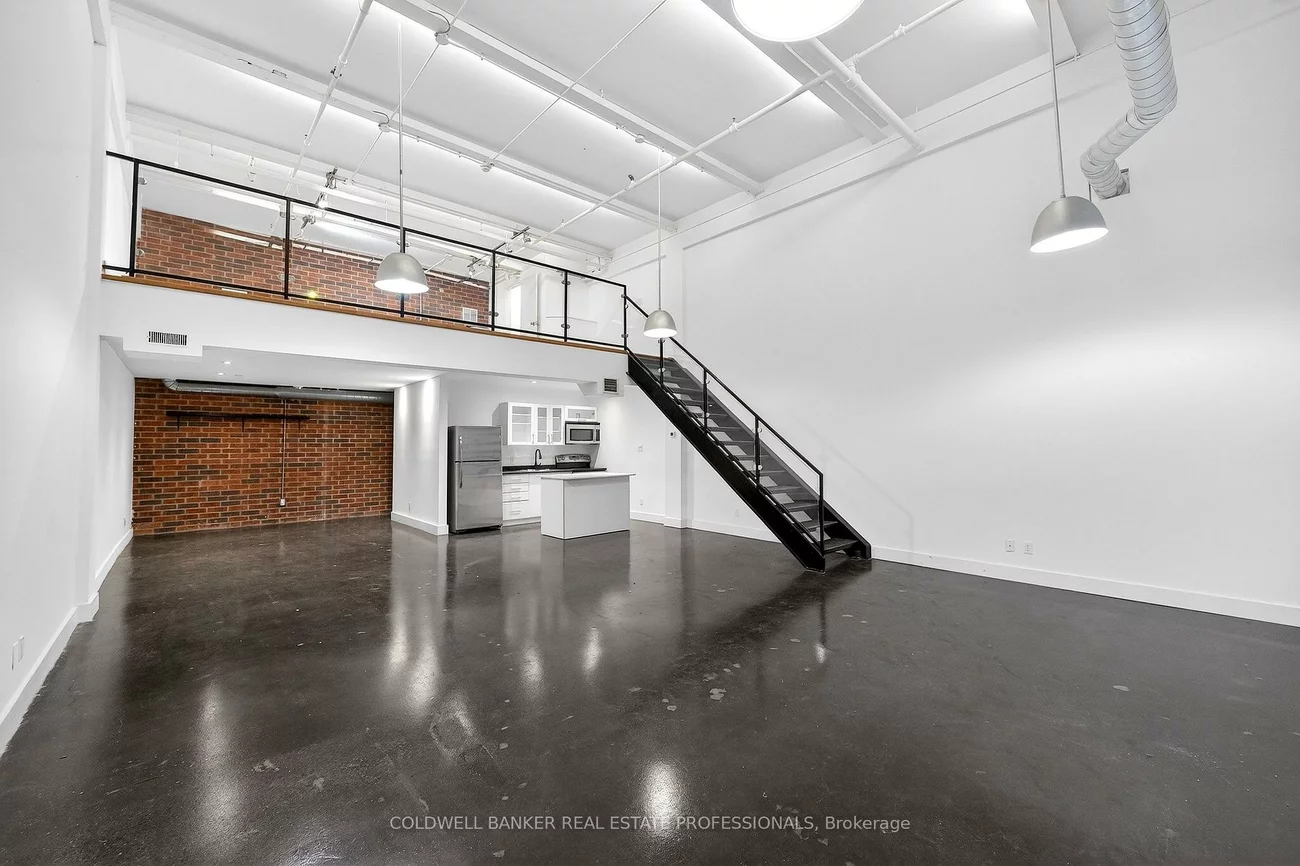 1159, Dundas, South Riverdale, Toronto