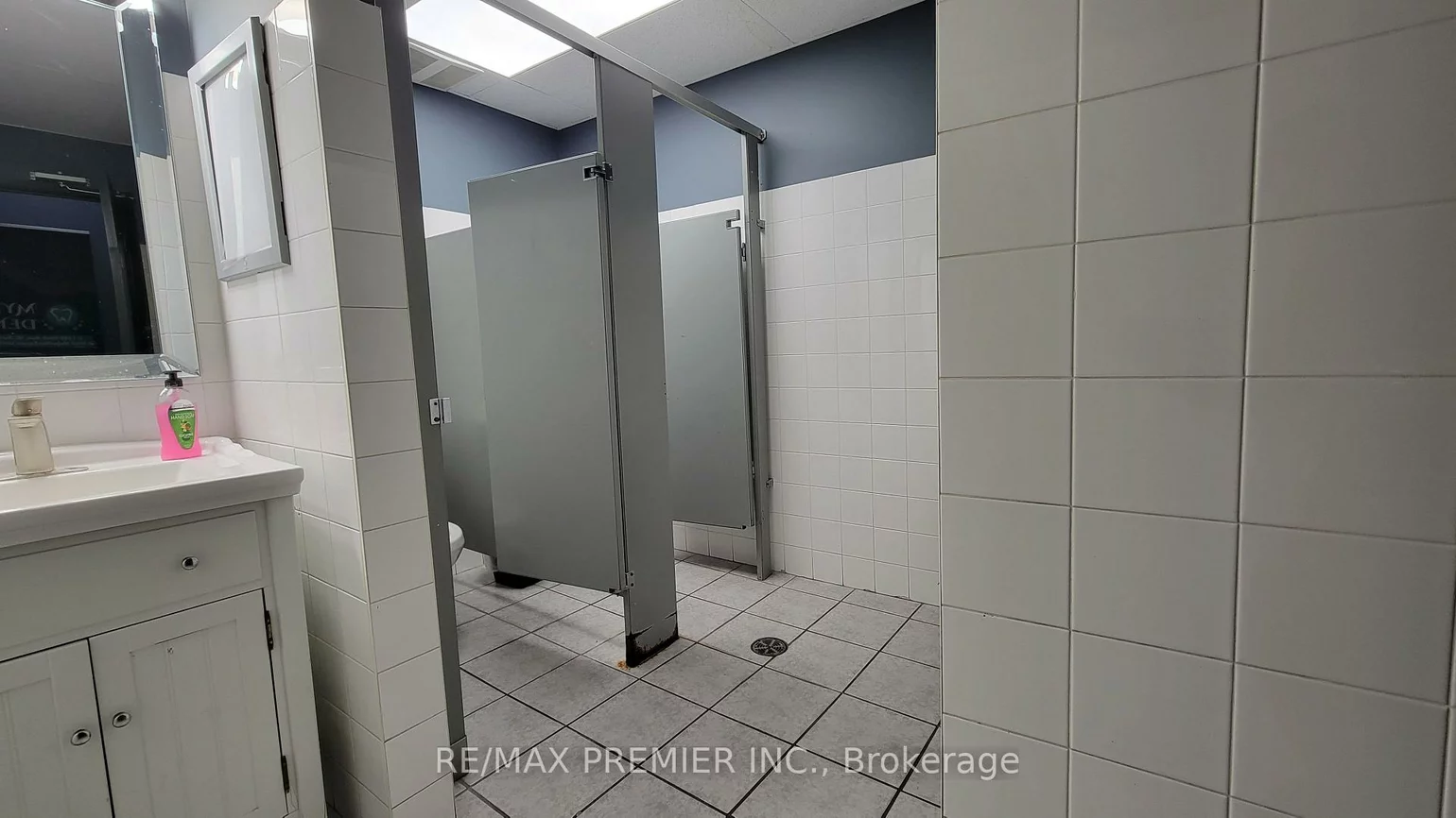 940, Danforth, Danforth, Toronto