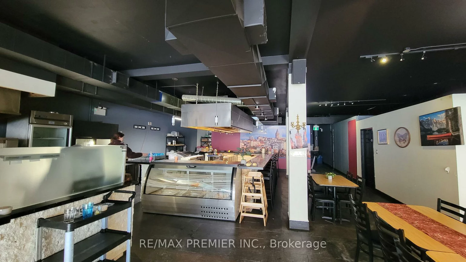 940, Danforth, Danforth, Toronto