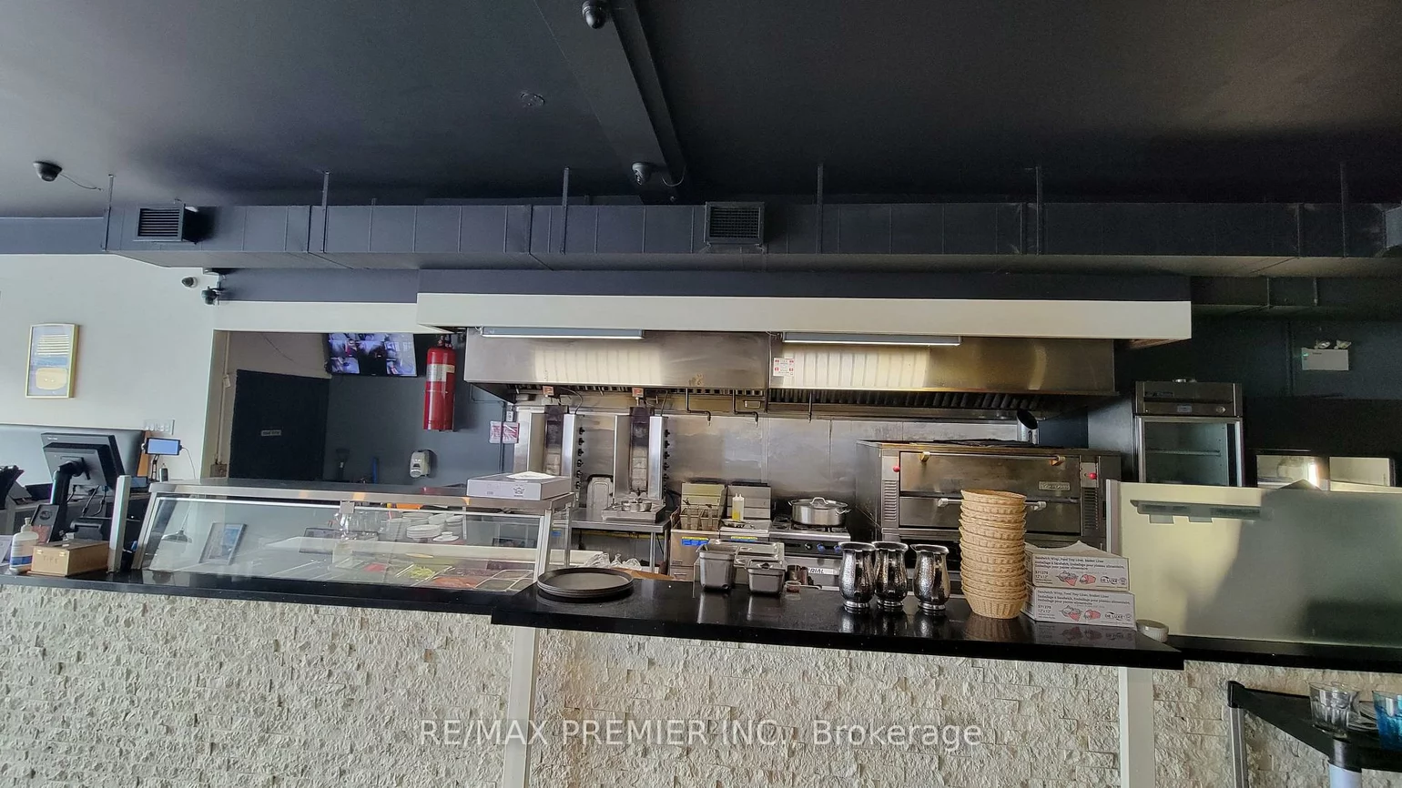 940, Danforth, Danforth, Toronto