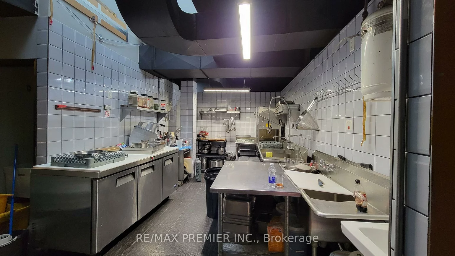 940, Danforth, Danforth, Toronto