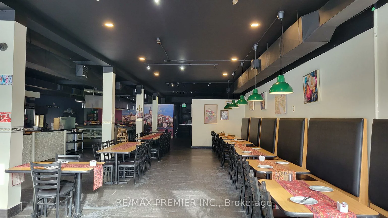 940, Danforth, Danforth, Toronto