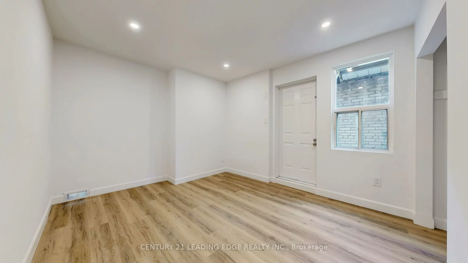 1048, GERRARD, South Riverdale, Toronto