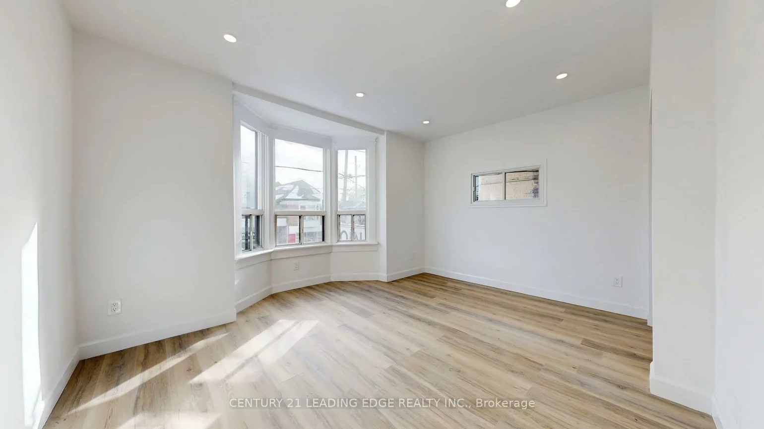 1048, GERRARD, South Riverdale, Toronto