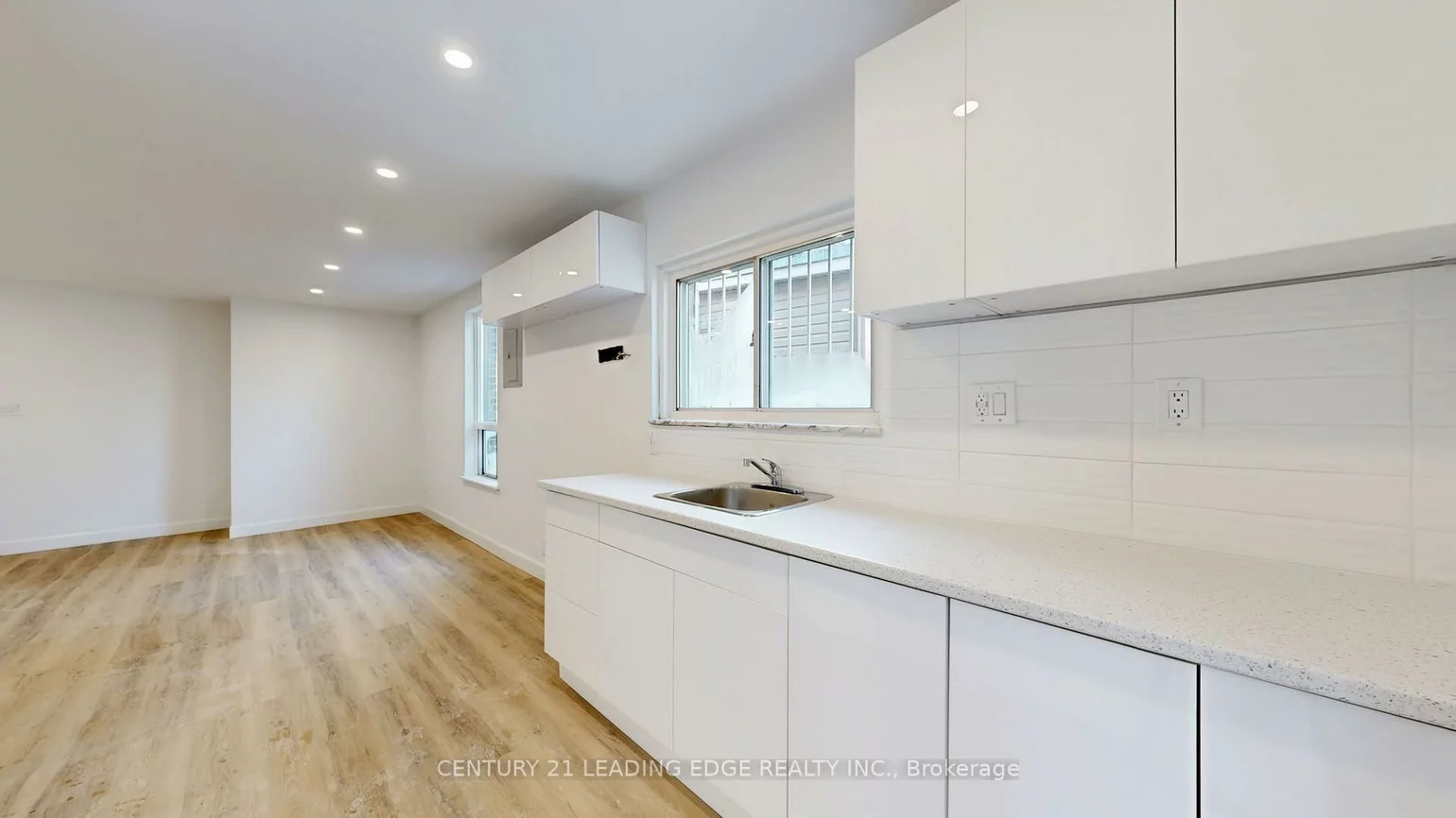 1048, GERRARD, South Riverdale, Toronto