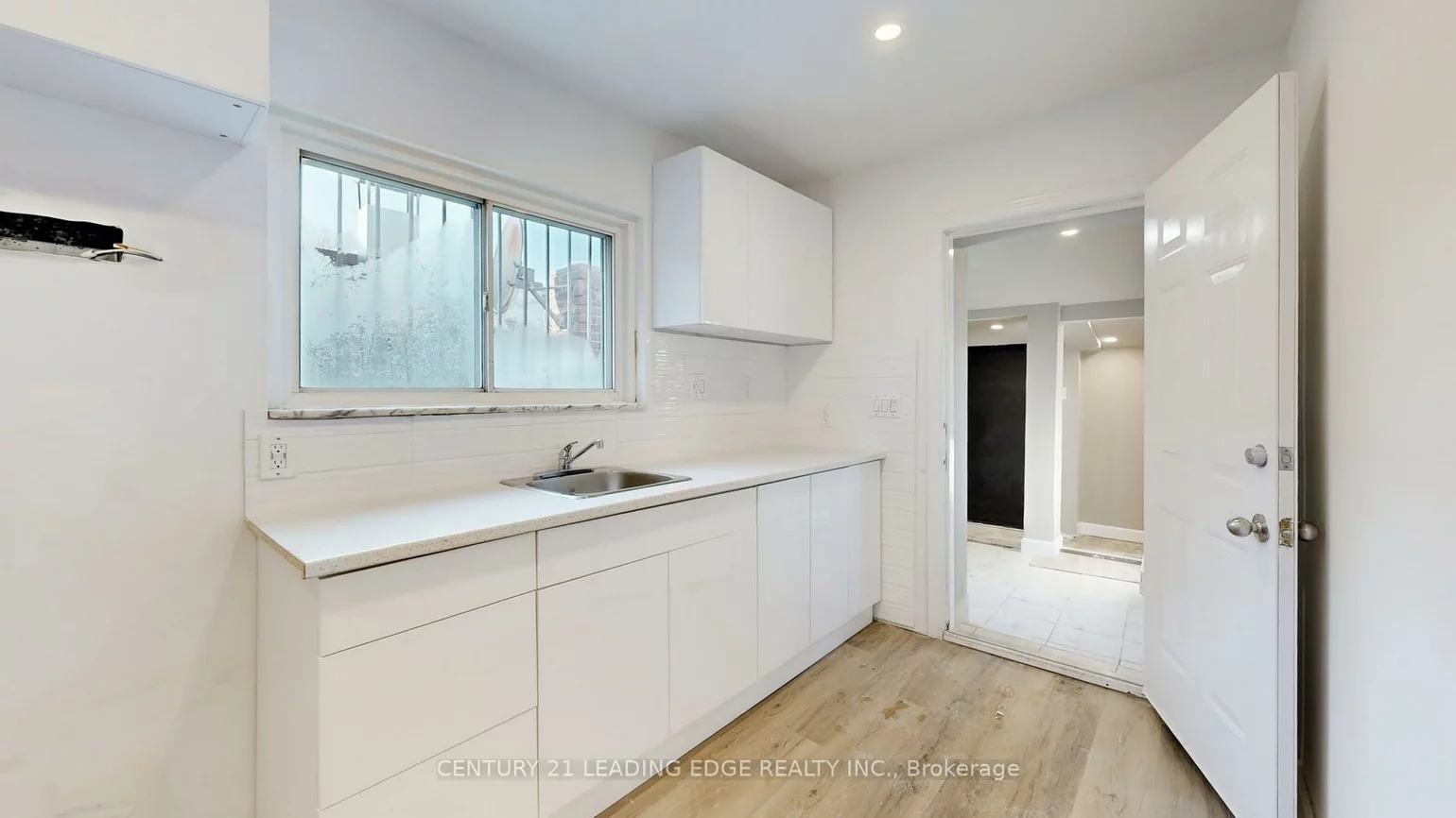 1048, GERRARD, South Riverdale, Toronto